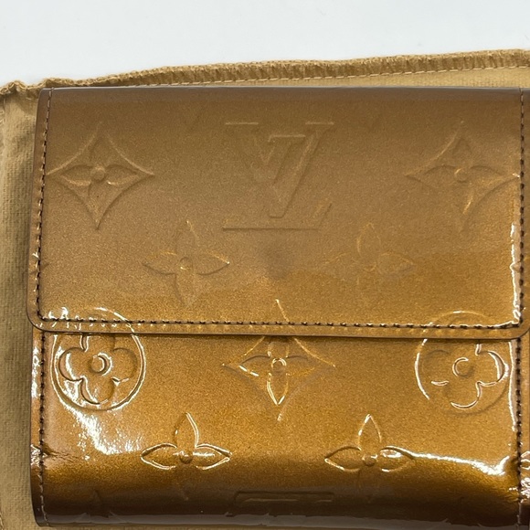 NWT EXQUISITE! LV Vernis Wallet 24K Gold - Picture 8 of 8